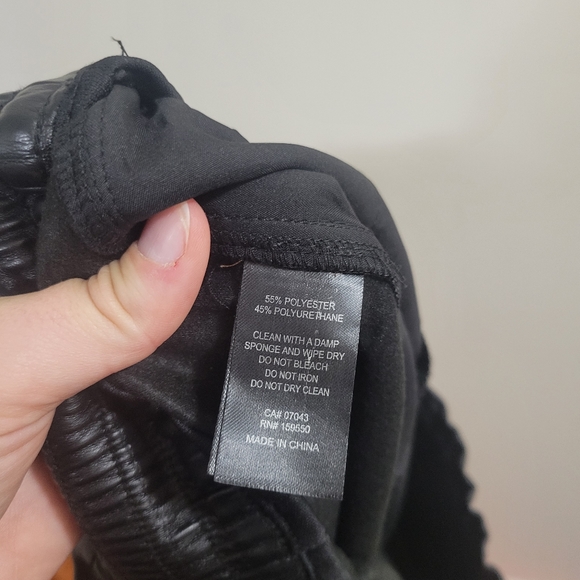 Joie faux leather stretchy straight leg pants net 1X - Picture 4 of 5